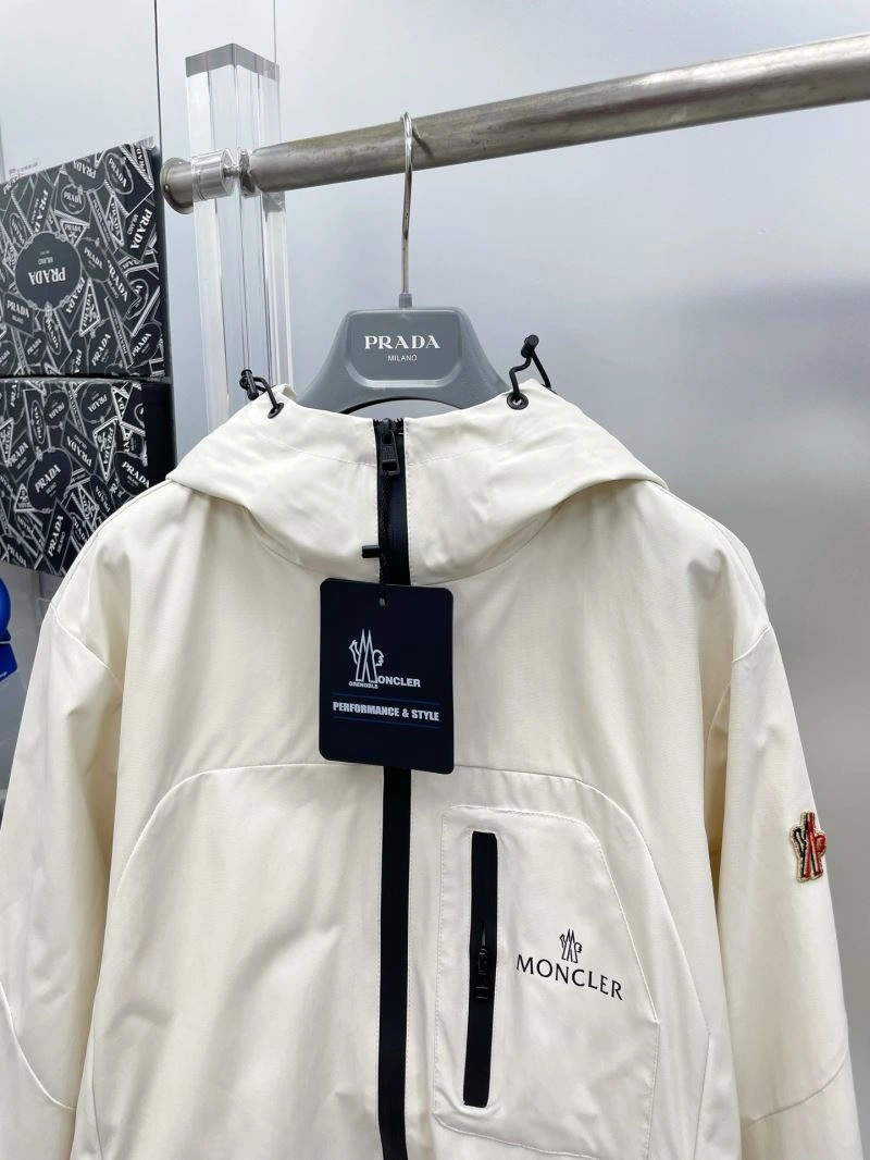 SportInspired Moncler Outwear 142414