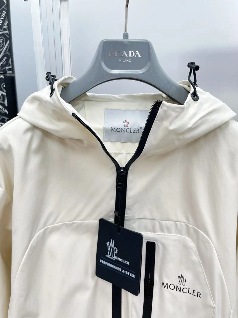 SportInspired Moncler Outwear 142414