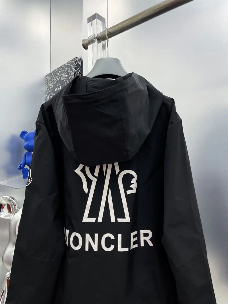 HighPerformance Moncler Outwear 142422