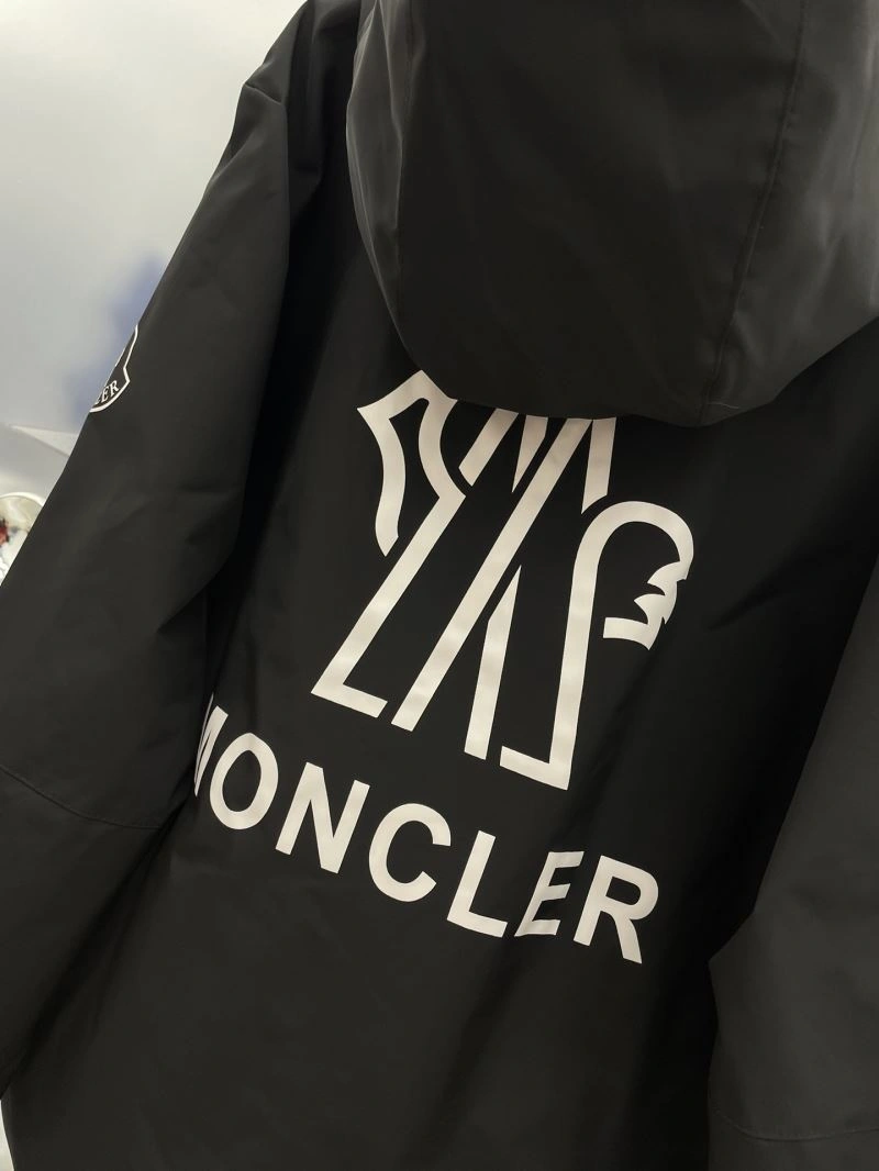 HighPerformance Moncler Outwear 142422
