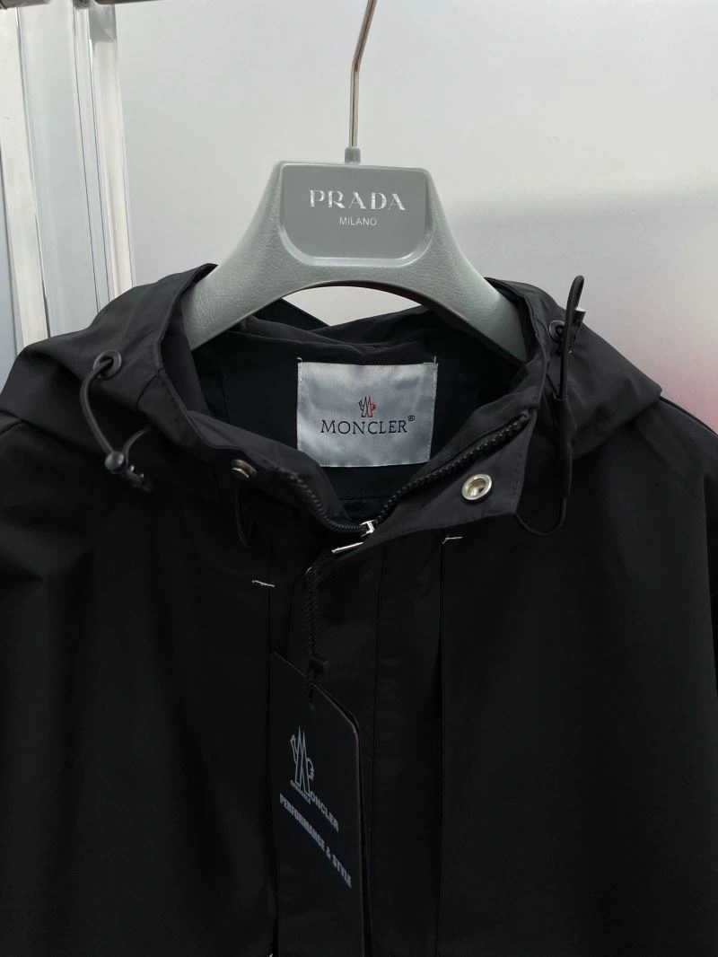HighPerformance Moncler Outwear 142422