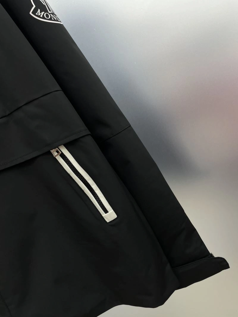 HighPerformance Moncler Outwear 142422