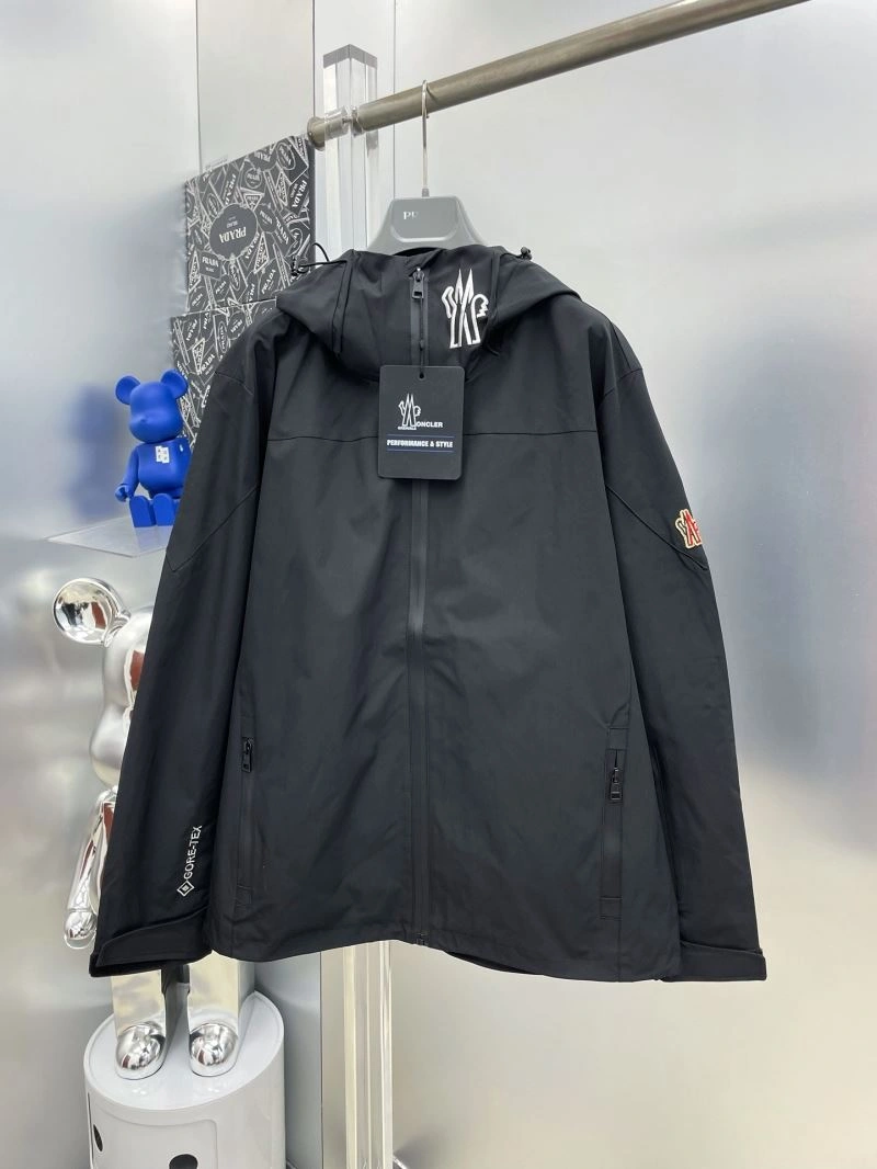 MultiPurpose Moncler Outwear 142402