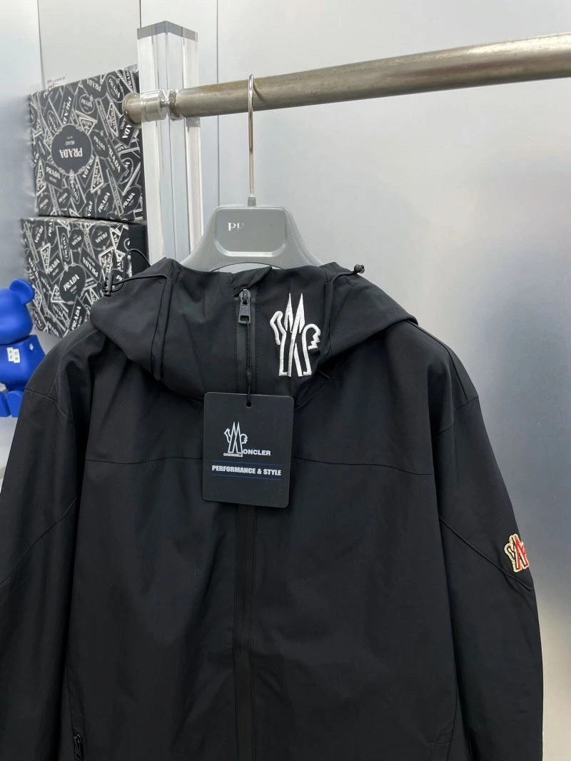 MultiPurpose Moncler Outwear 142402