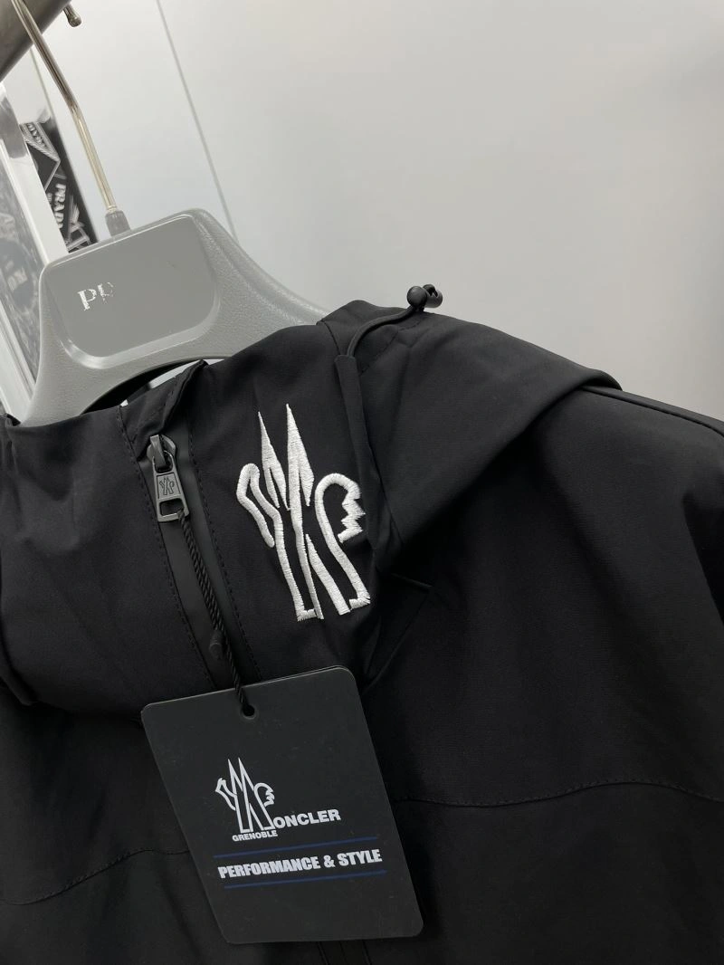 MultiPurpose Moncler Outwear 142402