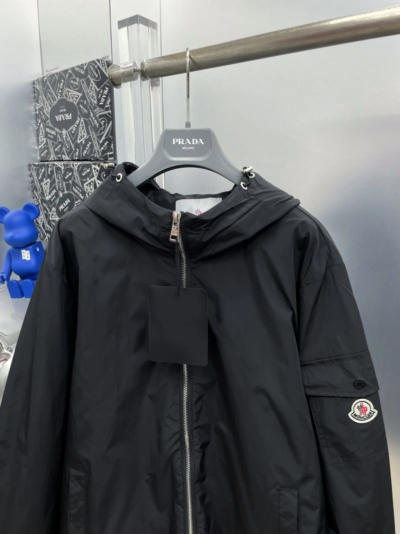 Reliable Moncler Outwear 142405