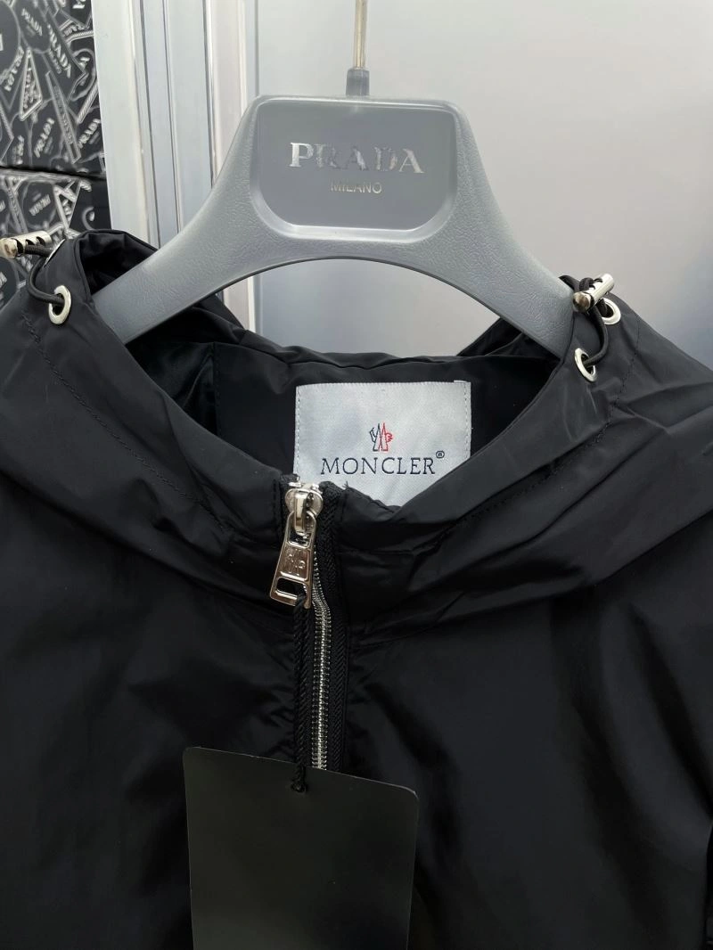 Reliable Moncler Outwear 142405