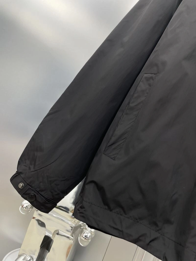 Reliable Moncler Outwear 142405