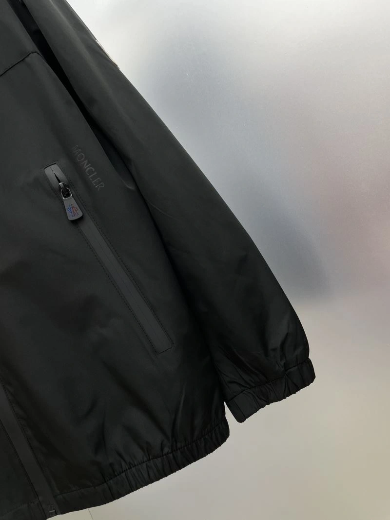 Moncler Outwear Durable 142403
