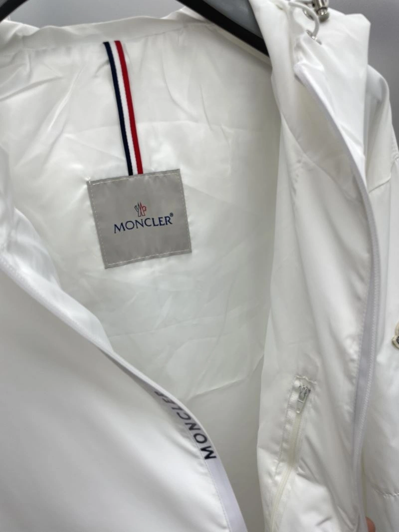 Moncler Outwear Upgraded 142415