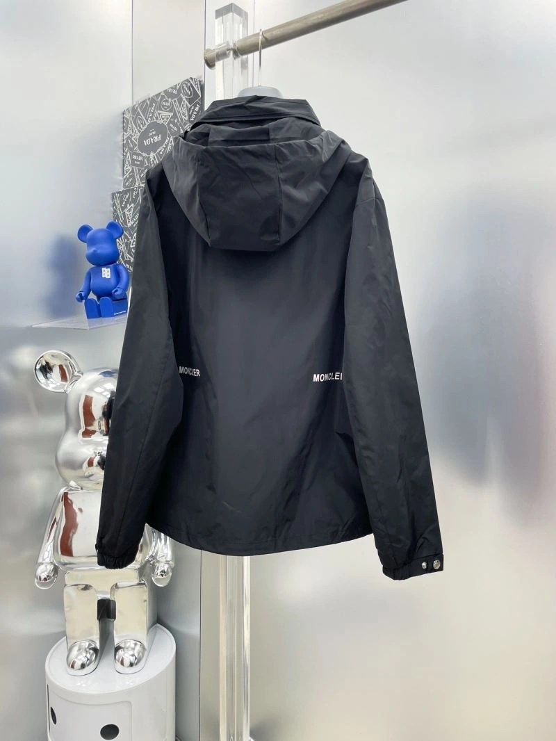 MultiPurpose Moncler Outwear 142396
