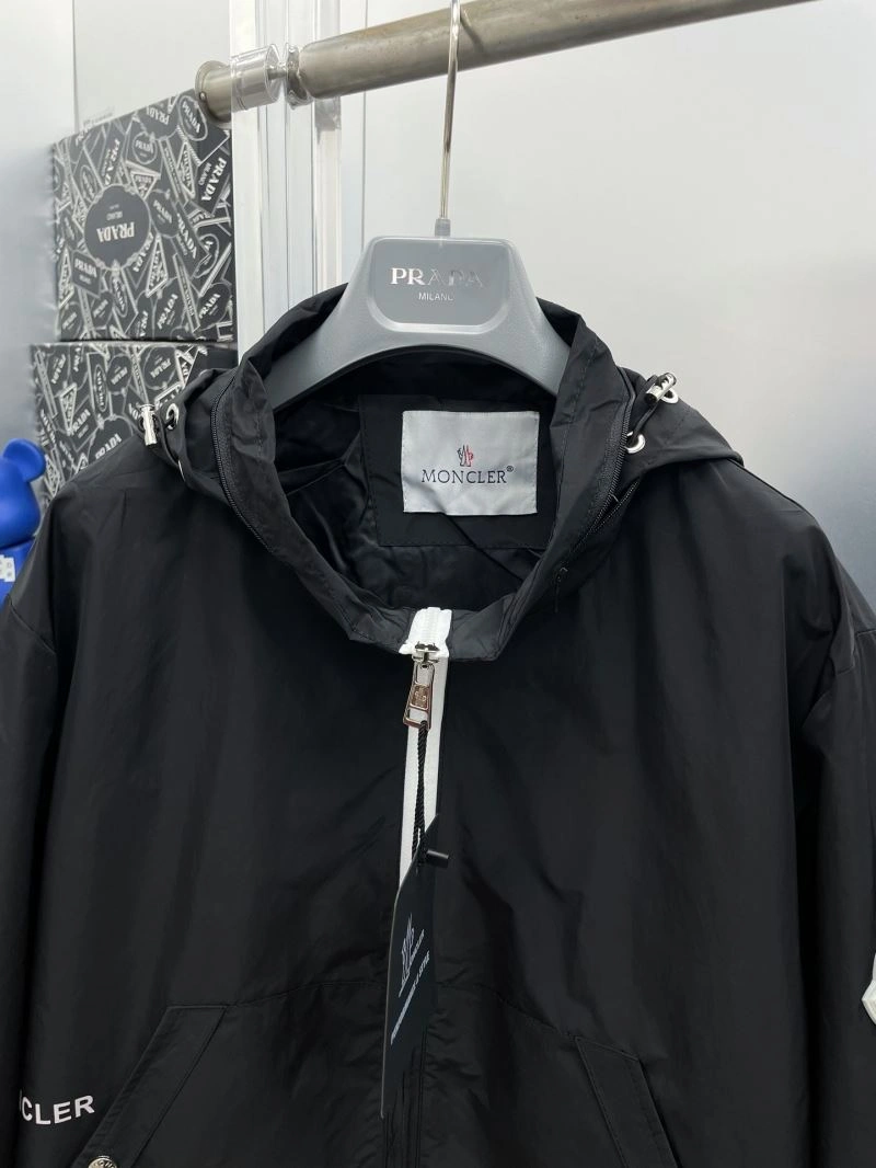 MultiPurpose Moncler Outwear 142396