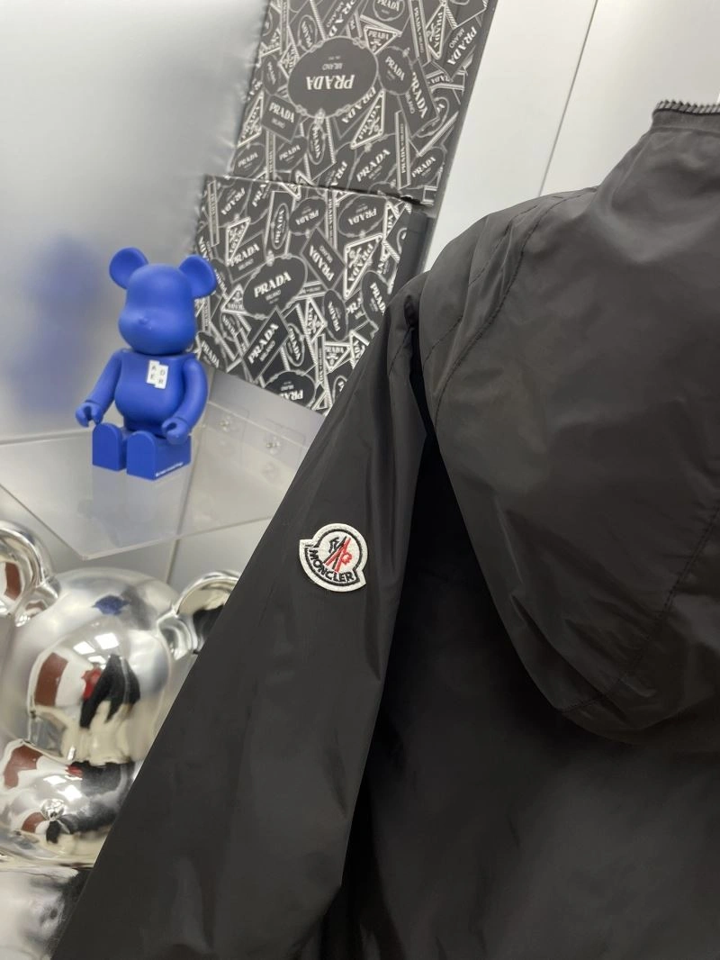 Cozy Moncler Outwear 142416