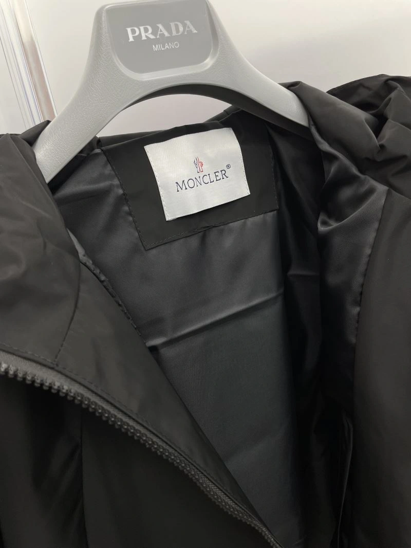 Moncler Outwear Durable 142397