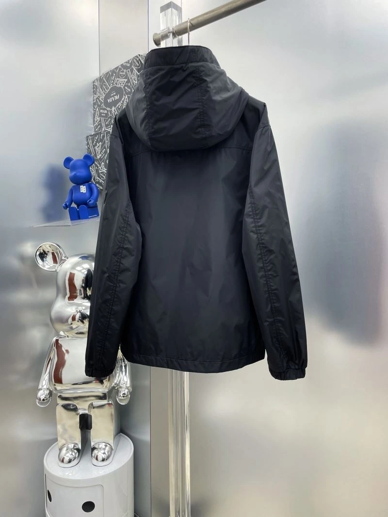 Moncler Outwear ZeroBulk 142401
