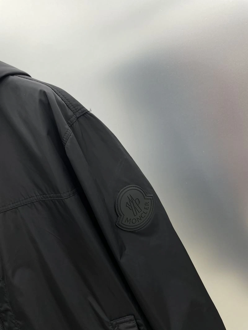 Moncler Outwear ZeroBulk 142401