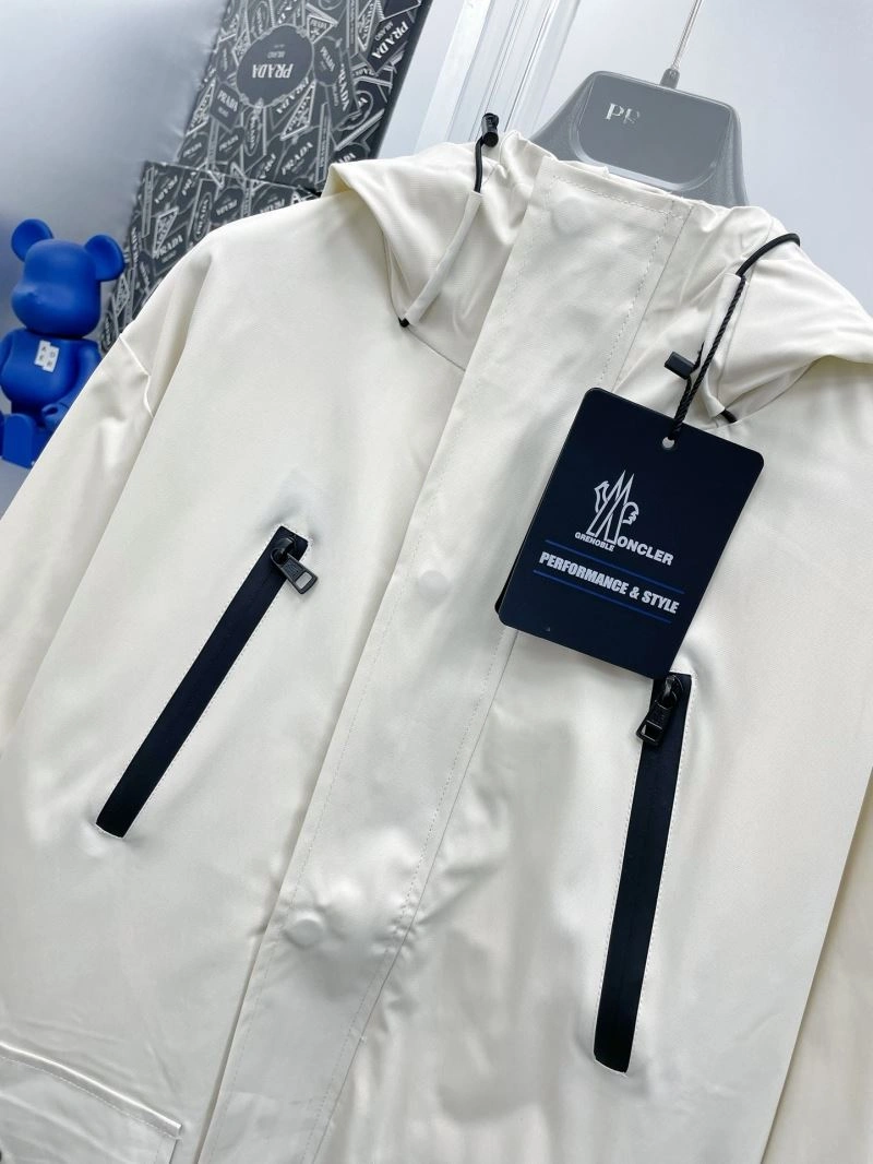 FashionForward Moncler Outwear 142395