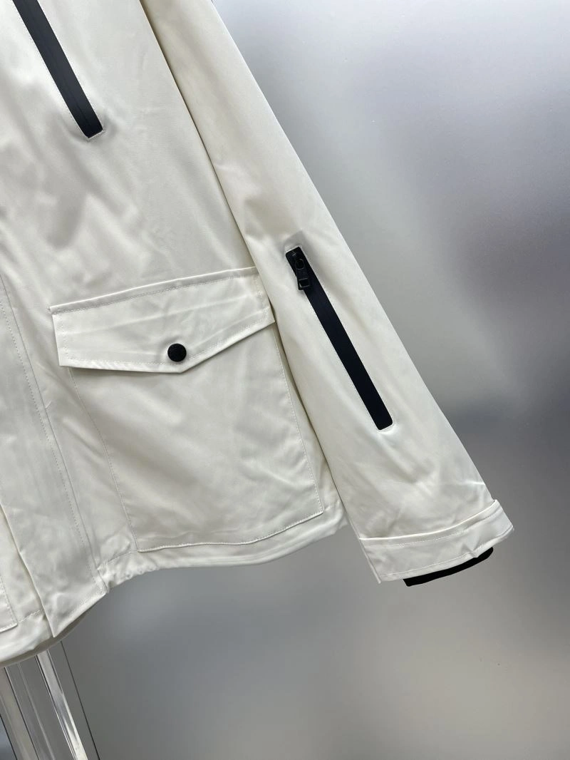 FashionForward Moncler Outwear 142395