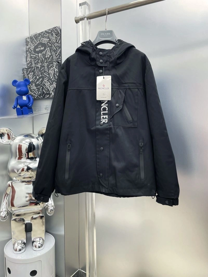 DailyWear Moncler Outwear 142398