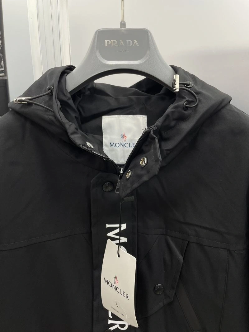 DailyWear Moncler Outwear 142398