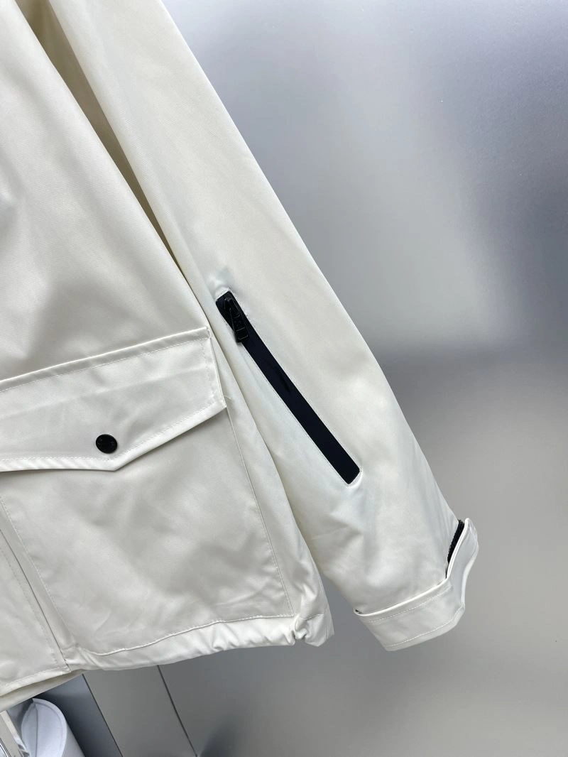 Moncler Outwear Snug 142468