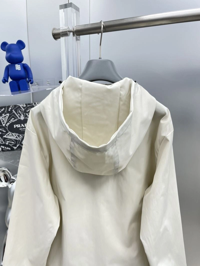 Moncler Outwear Snug 142468