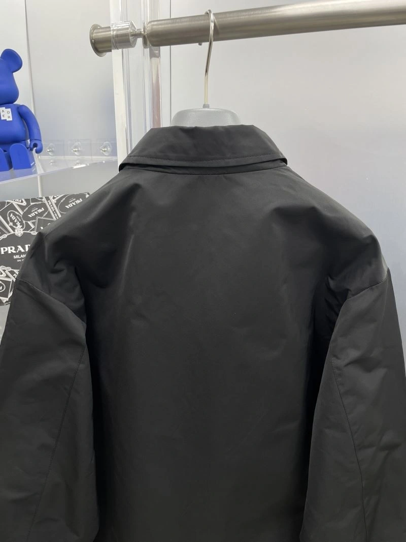 Sustainable Moncler Outwear 142390
