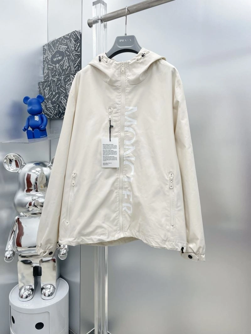 Moncler Outwear EasyCare 142466