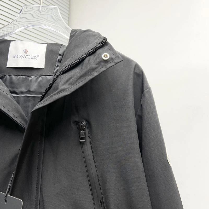 Upgraded Moncler Outwear 142382