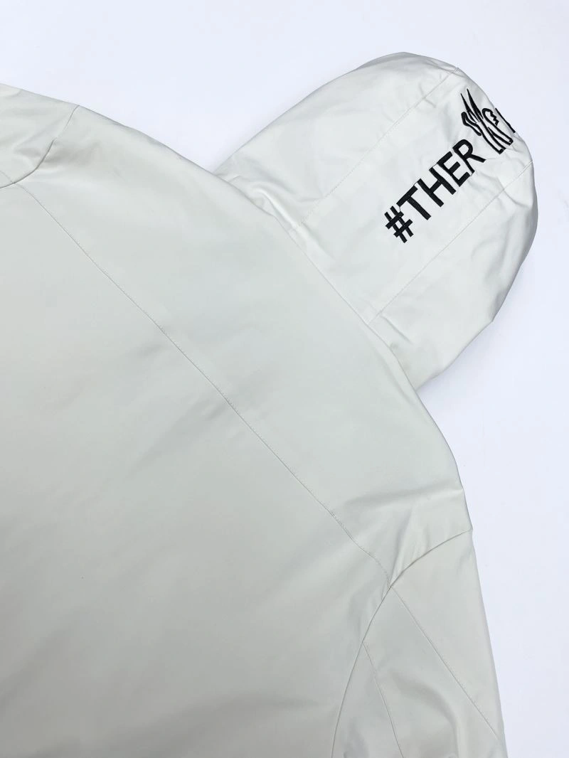 Modern Moncler Outwear 142388