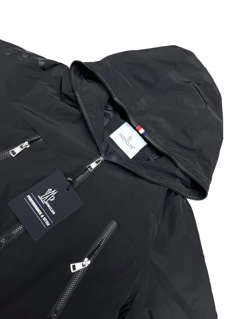 Moncler Outwear EyeCatching 142381