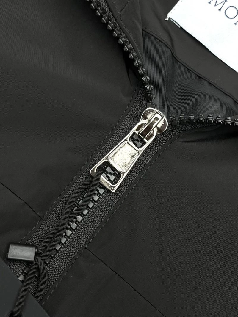 Moncler Outwear EyeCatching 142381