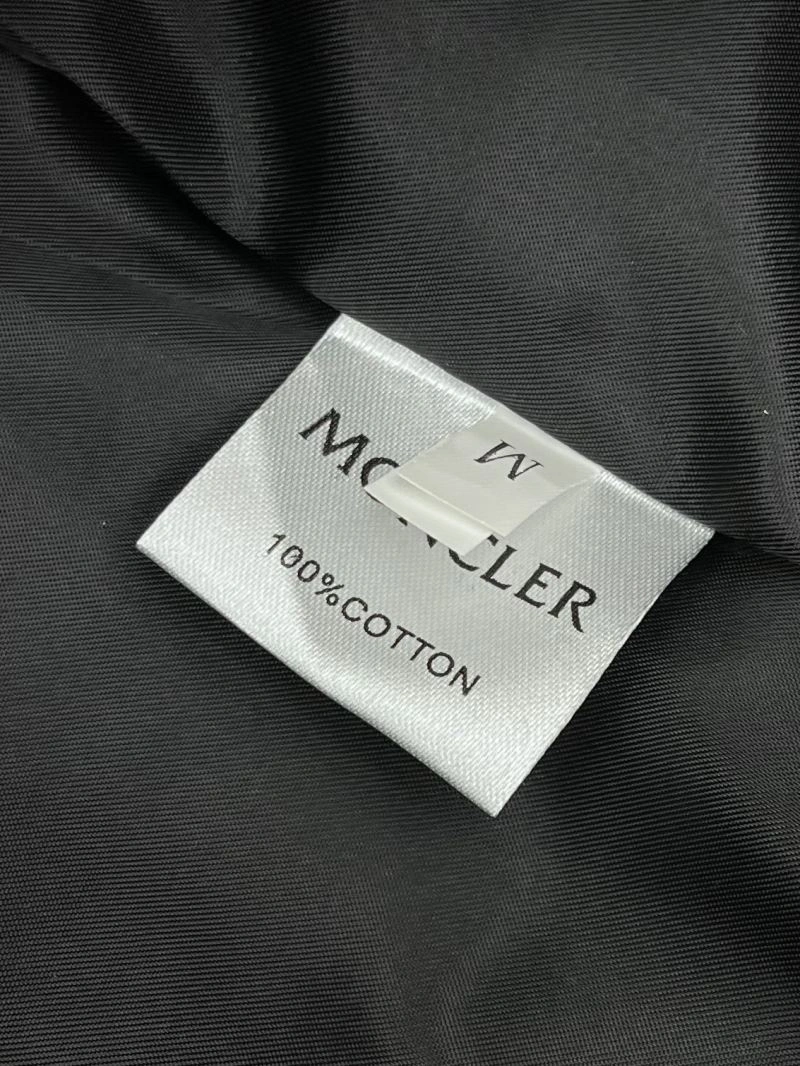 Moncler Outwear ComfortFit 142380