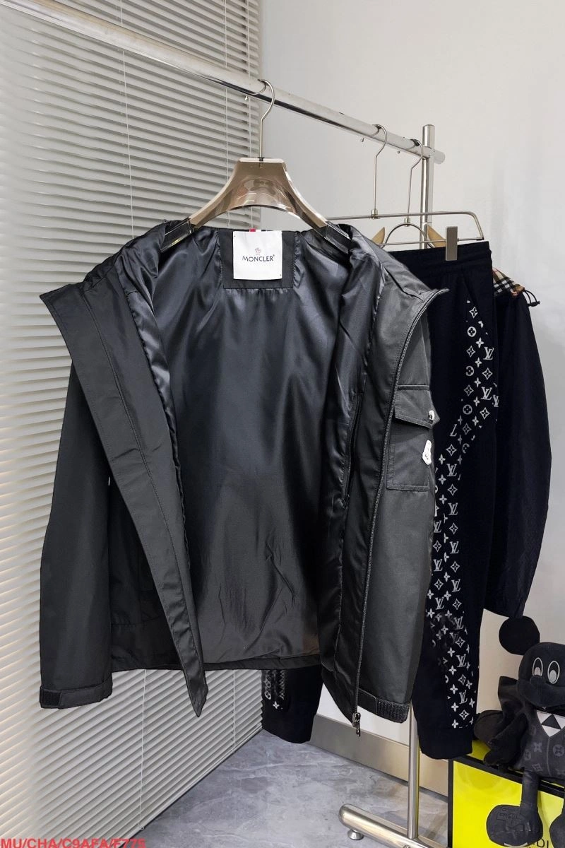 Moncler Outwear EyeCatching 142192