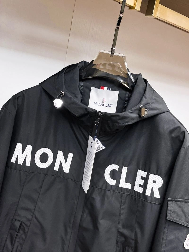 Moncler Outwear EyeCatching 142192