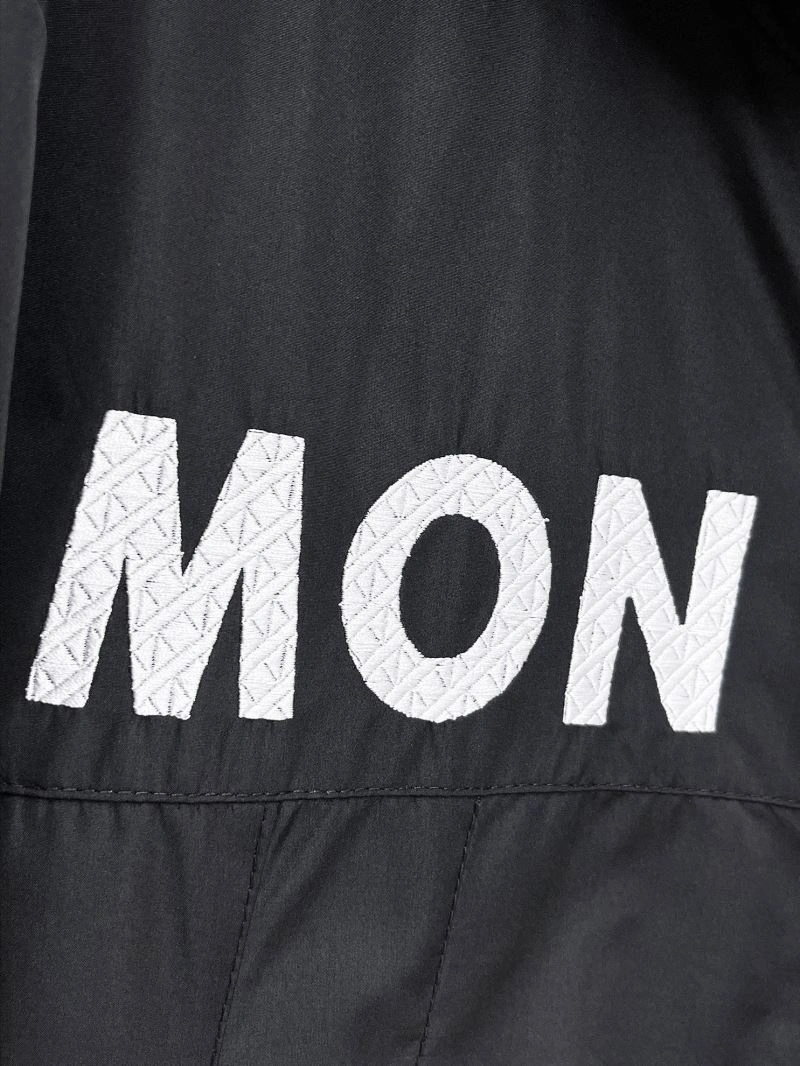 Moncler Outwear EyeCatching 142192