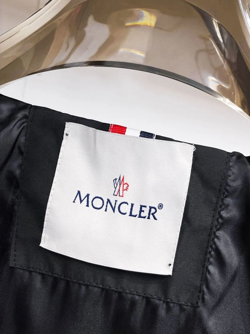 Moncler Outwear EyeCatching 142192