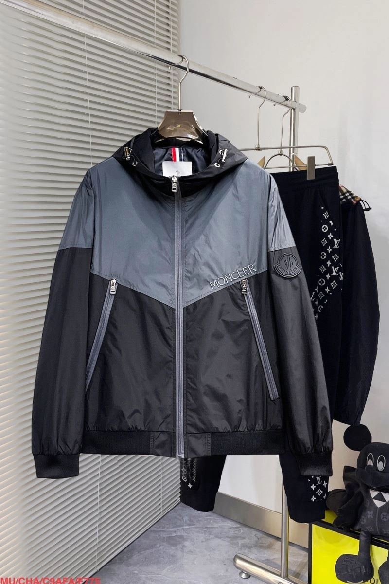 EyeCatching Moncler Outwear 142172