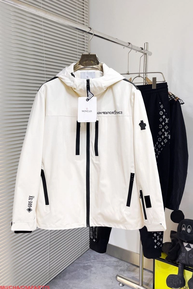 WellDesigned Moncler Outwear 142149