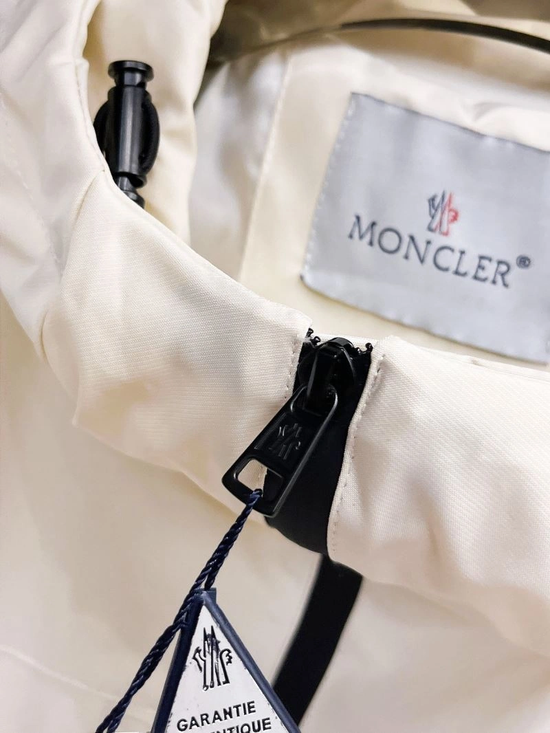 WellDesigned Moncler Outwear 142149