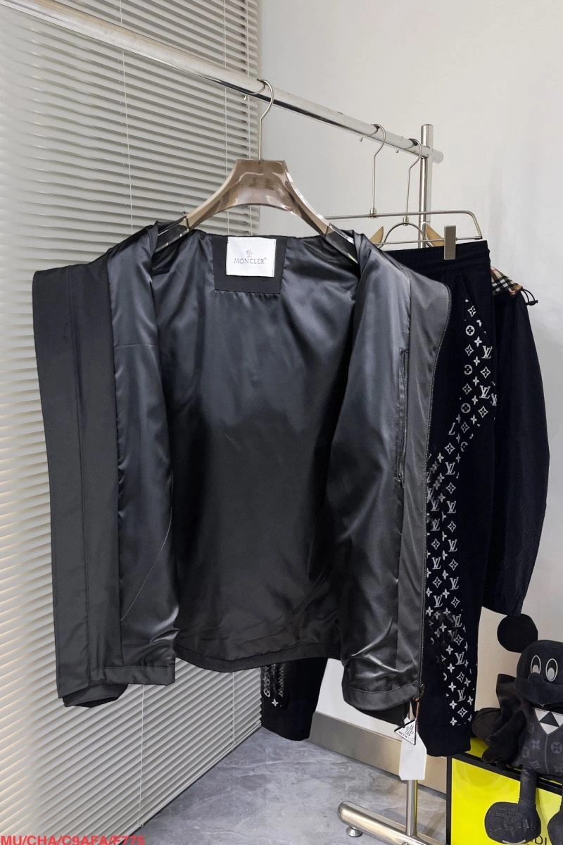 Moncler Outwear Affordable 142150