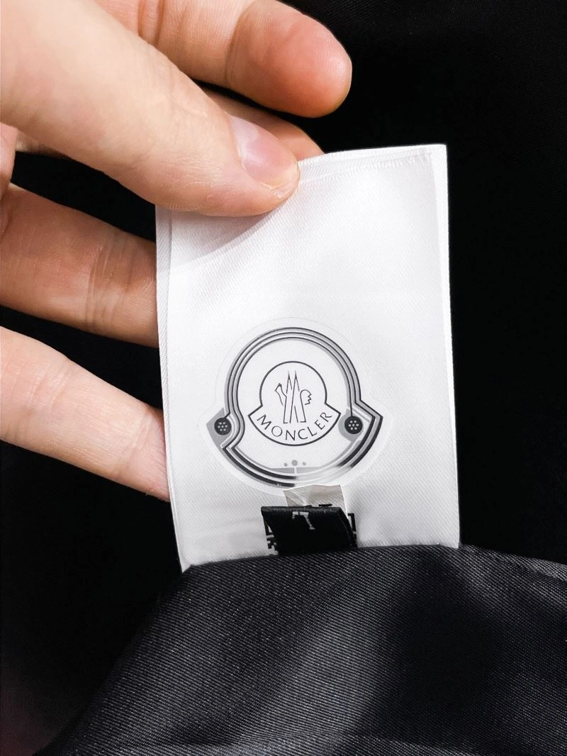 Moncler Outwear SunProtective 142146