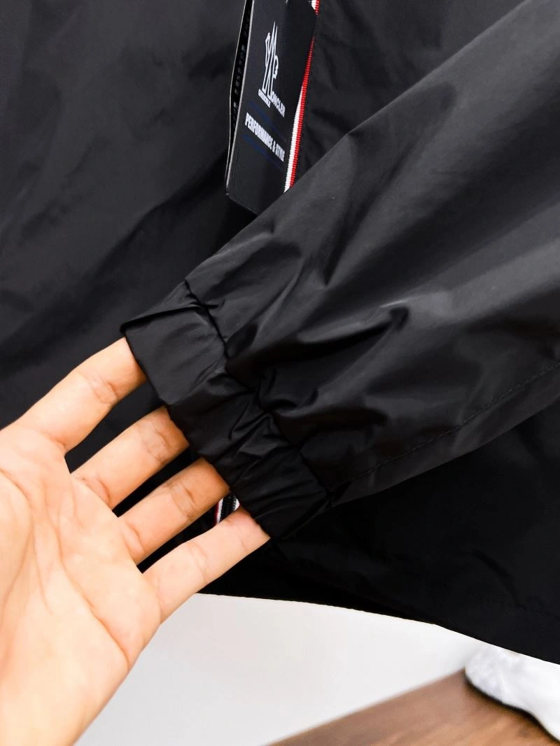 Moncler Outwear Sophisticated 142144