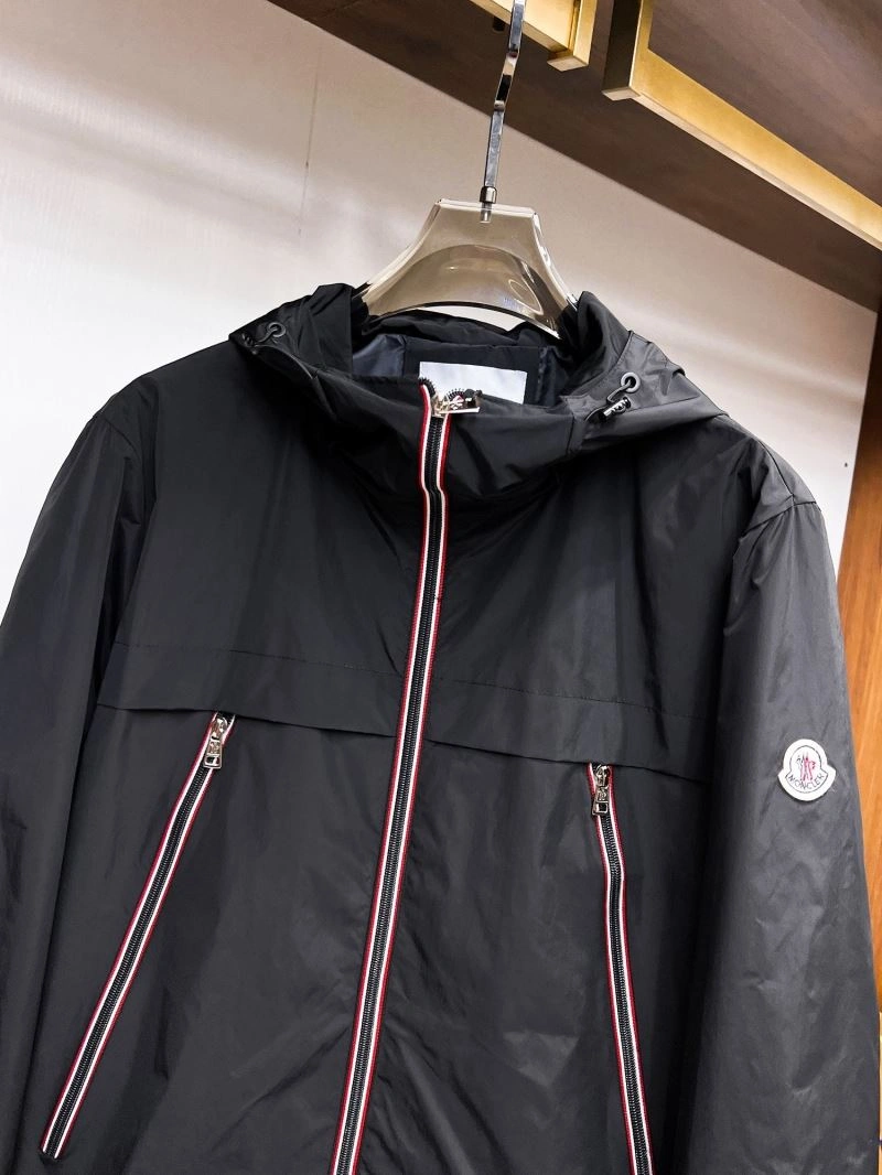 Moncler Outwear Sophisticated 142144