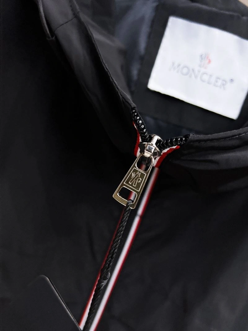 Moncler Outwear Sophisticated 142144