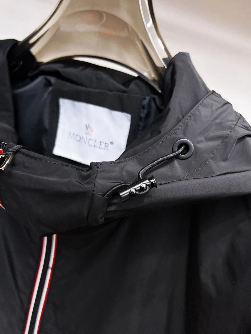 Moncler Outwear Sophisticated 142144