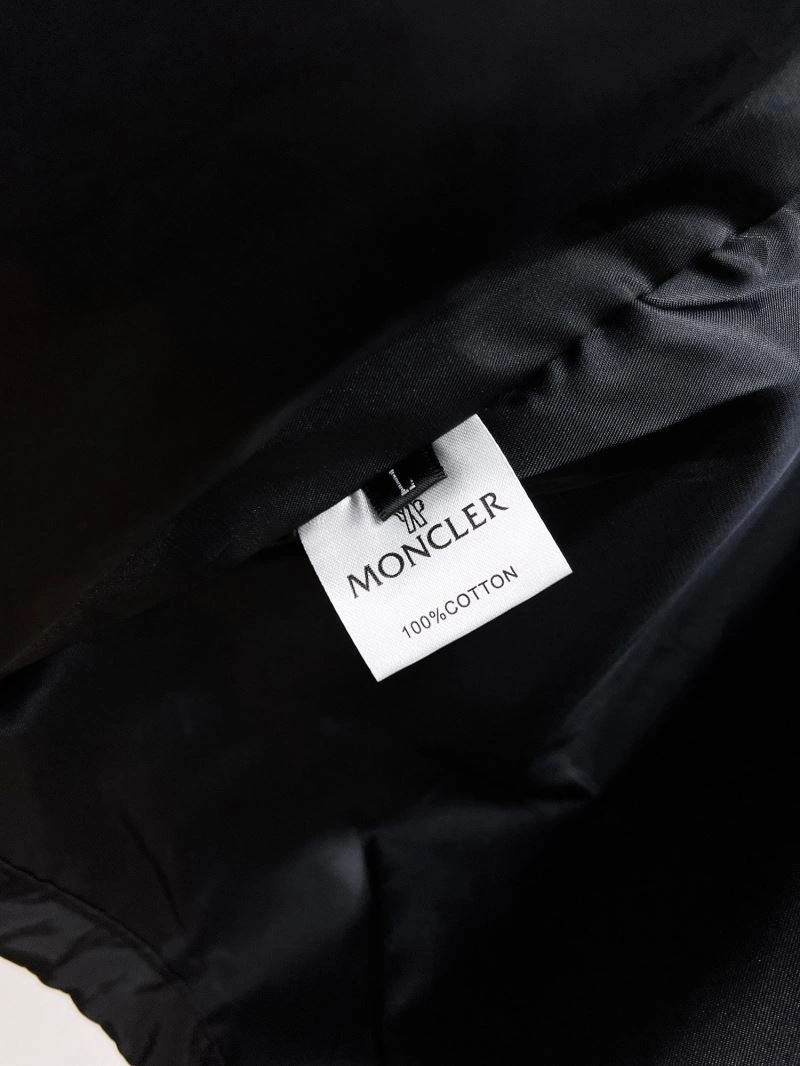 Moncler Outwear Sophisticated 142144