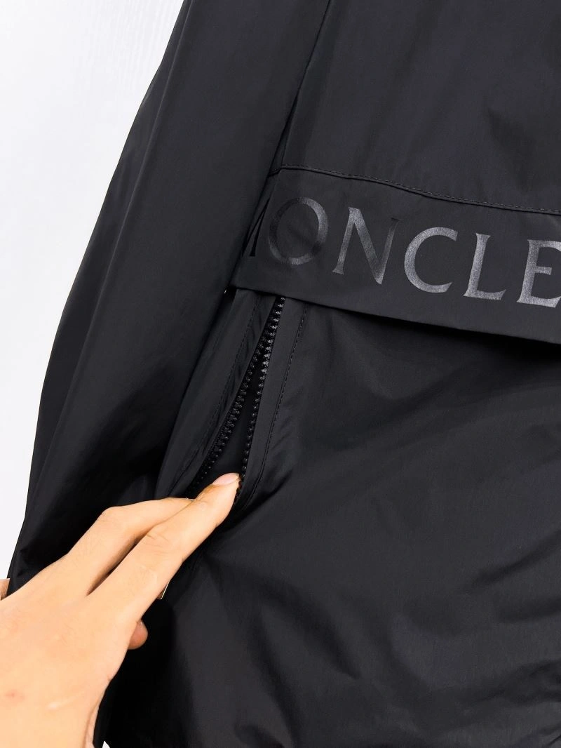 Supportive Moncler Outwear 142142