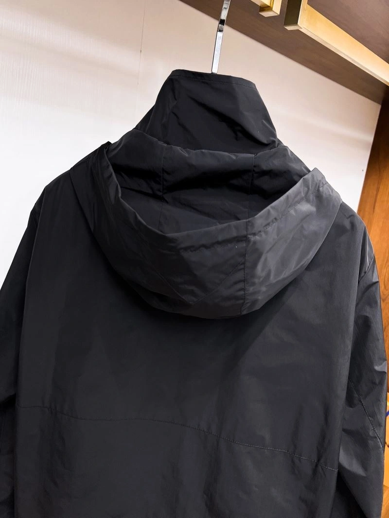 Supportive Moncler Outwear 142142