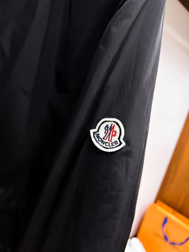 Supportive Moncler Outwear 142142